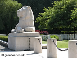 Ploegsteert Memorial to the Missing sculpted lion.
