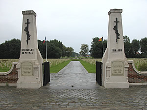 Entrance of the St. Charles-de-Potyze cemetery.